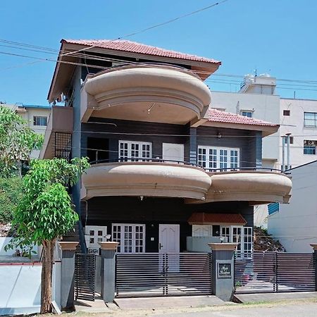 Hegde Residency Villa Chikmagalūr Buitenkant foto